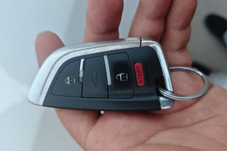 Used Geely Auto Vision X3 2017 1.5L Automatic Luxury Model Vehicle Key
