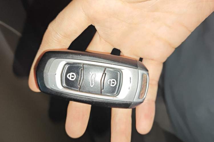 Used Geely Auto Vision X3 2017 1.5L Automatic Luxury Model Vehicle Key