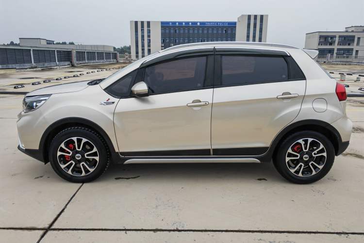 Used Geely Auto Vision X3 2018 1.5L Automatic Anniversary Edition Exterior 4