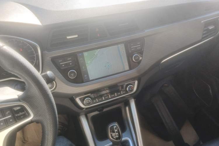 Used Geely Auto Vision X3 2018 1.5L Automatic Anniversary Edition Audio And AC Panel