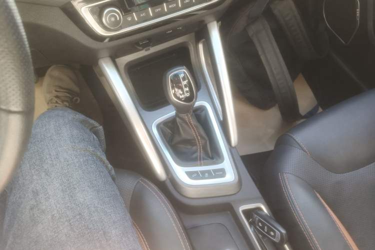Used Geely Auto Vision X3 2018 1.5L Automatic Anniversary Edition Gear Lever