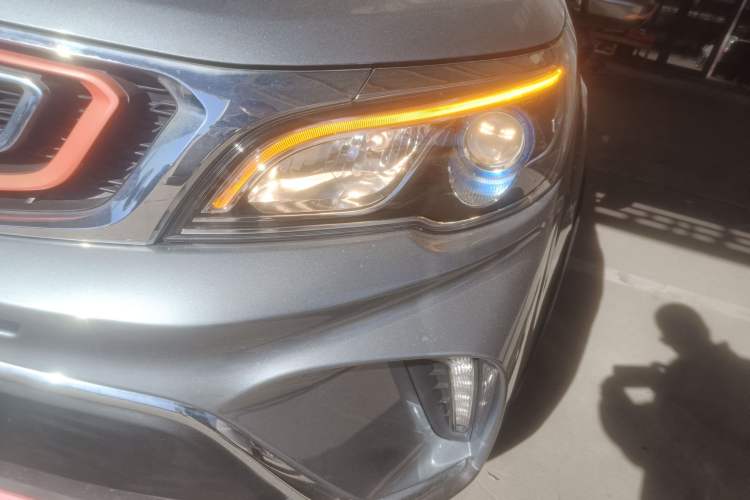 Used Geely Auto Vision X3 2018 1.5L Automatic Anniversary Edition Left Front Headlight