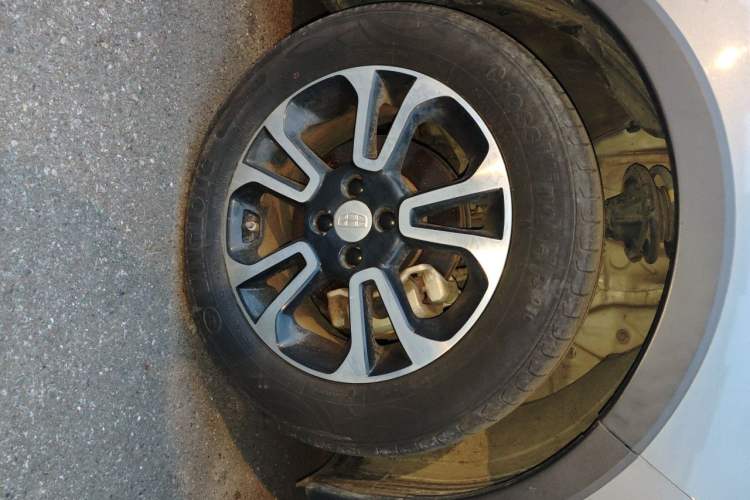 Used Geely Auto Vision X3 2018 1.5L Automatic Anniversary Edition Right Front Wheel Hub