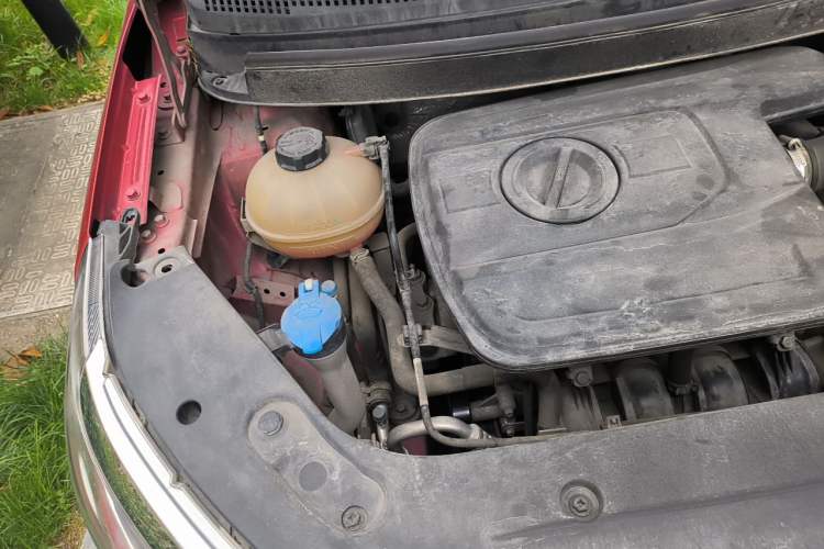 Used Geely Auto Vision X3 2018 1.5L Automatic Anniversary Edition Engine Bay Right