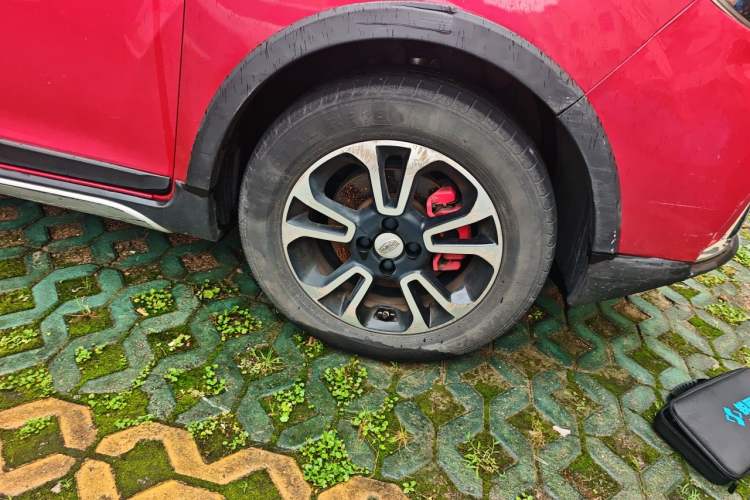 Used Geely Auto Vision X3 2018 1.5L Automatic Anniversary Edition Right Front Wheel Hub
