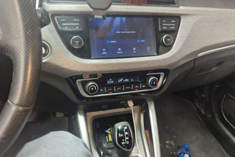 Used Geely Auto Vision X3 2018 1.5L Automatic Anniversary Edition Audio And AC Panel