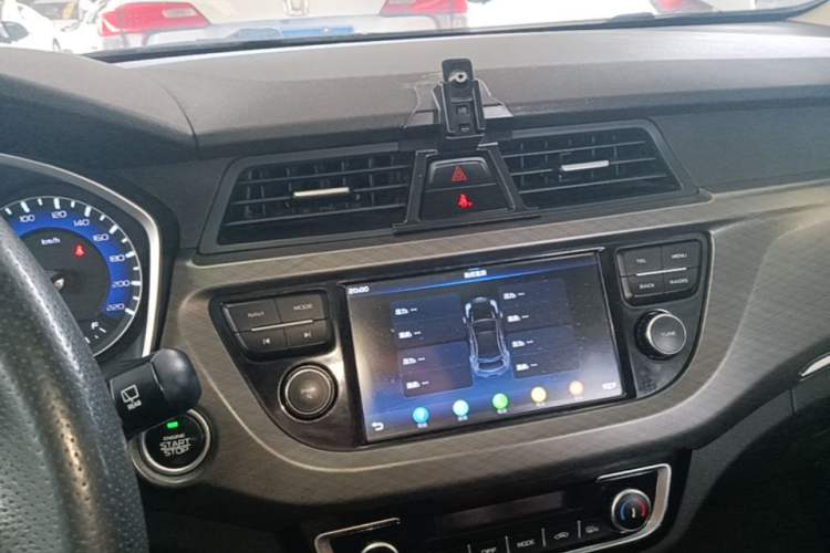 Used Geely Auto Vision X3 2018 1.5L Automatic Anniversary Edition Audio And AC Panel