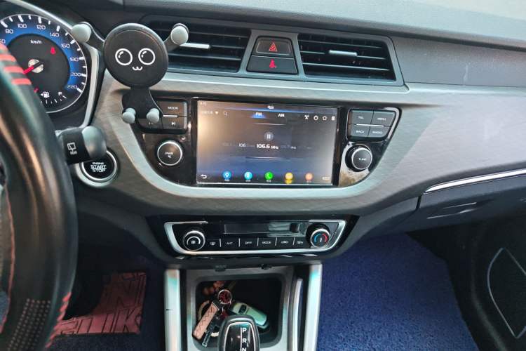 Used Geely Auto Vision X3 2018 1.5L Automatic Anniversary Edition Audio And AC Panel
