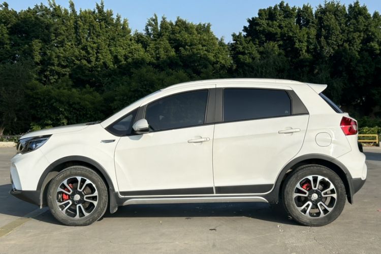 Used Geely Auto Vision X3 2018 1.5L Automatic Anniversary Edition Exterior 2