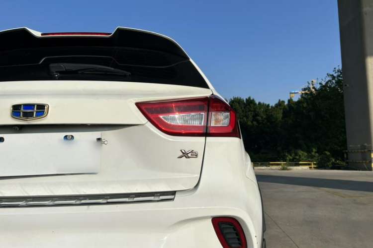 Used Geely Auto Vision X3 2018 1.5L Automatic Anniversary Edition Exterior 7