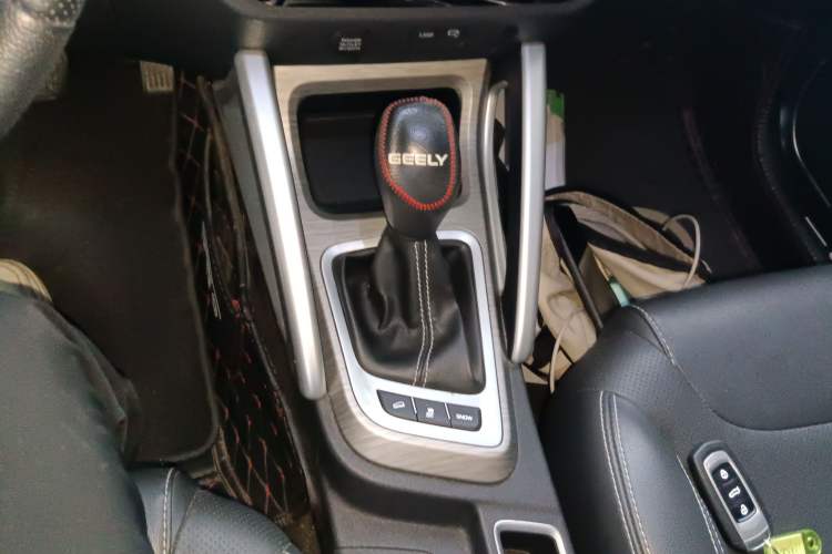 Used Geely Auto Vision X3 2018 1.5L Automatic Anniversary Edition Gear Lever