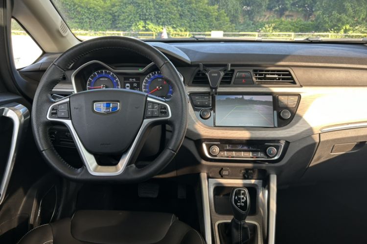 Used Geely Auto Vision X3 2018 1.5L Automatic Anniversary Edition Interior 11