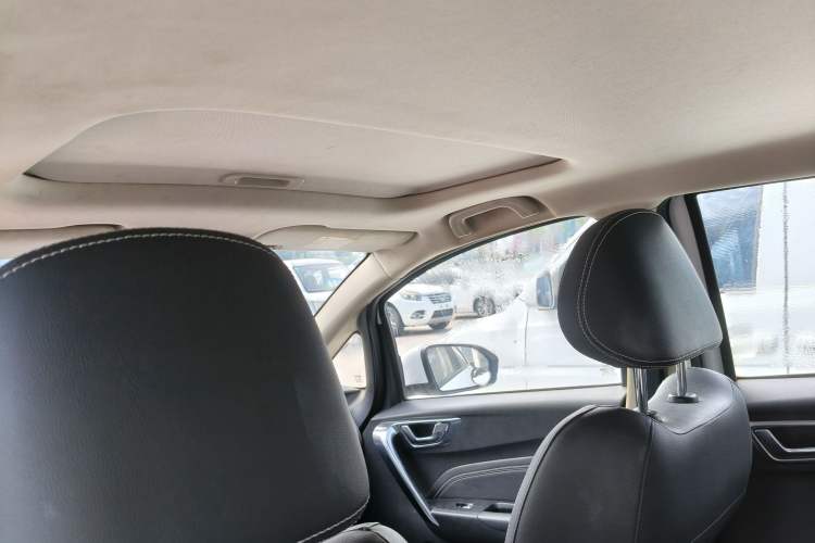 Used Geely Auto Vision X3 2018 1.5L Automatic Anniversary Edition Interior 3