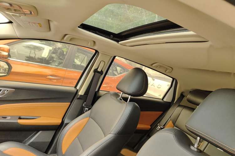 Used Geely Auto Vision X3 2018 1.5L Automatic Anniversary Edition Interior 4