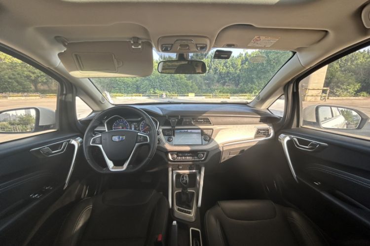 Used Geely Auto Vision X3 2018 1.5L Automatic Anniversary Edition Interior 9
