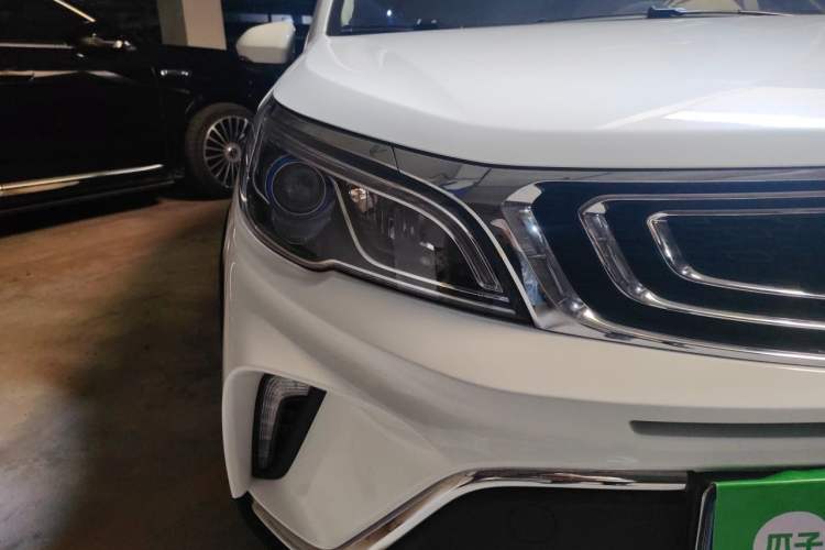 Used Geely Auto Vision X3 2018 1.5L Automatic Anniversary Edition Right Front Headlight