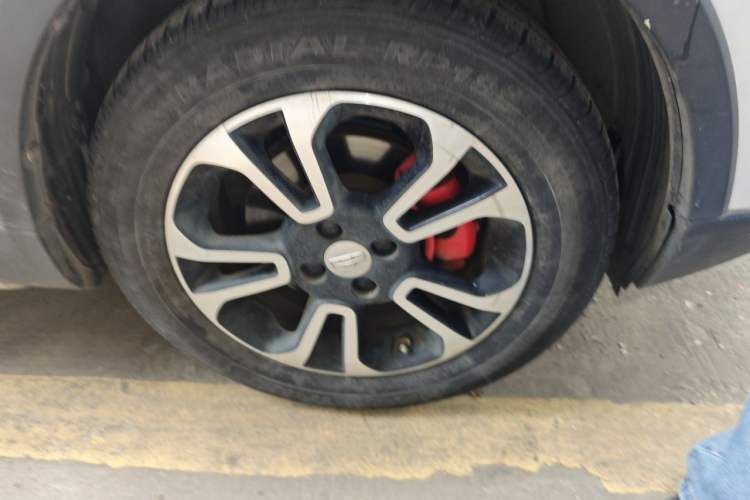 Used Geely Auto Vision X3 2018 1.5L Automatic Anniversary Edition Right Front Wheel Hub