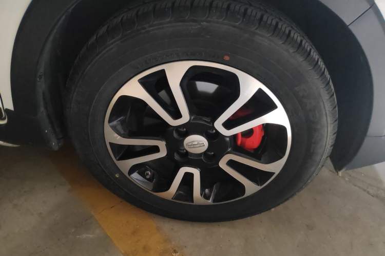 Used Geely Auto Vision X3 2018 1.5L Automatic Anniversary Edition Right Front Wheel Hub
