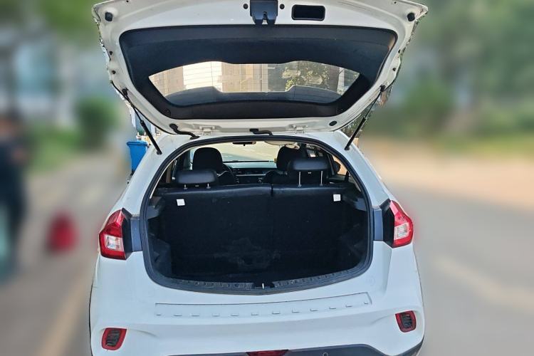 Used Geely Auto Vision X3 2018 1.5L Automatic Anniversary Edition Trunk