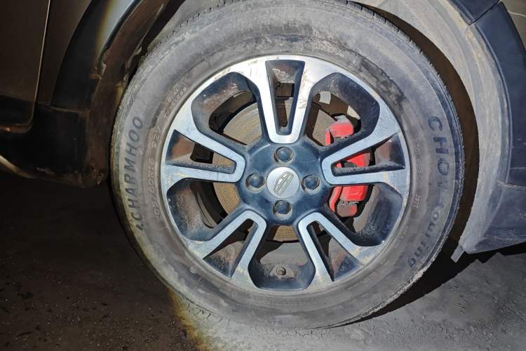 Used Geely Auto Vision X3 2018 1.5L Automatic Anniversary Edition Right Front Wheel Hub