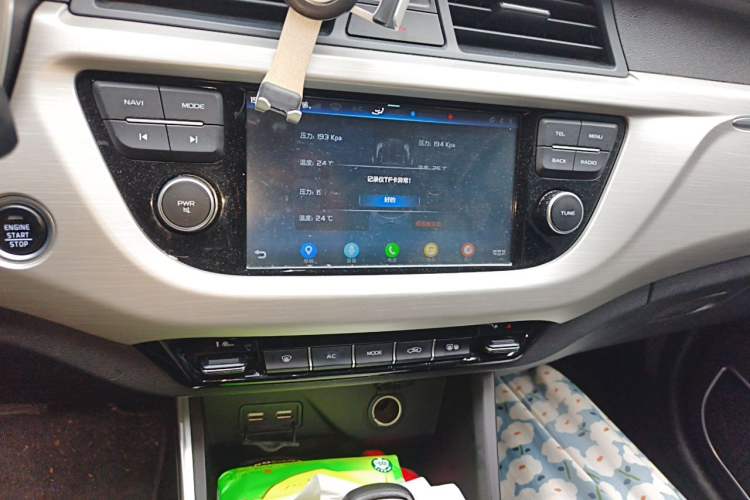 Used Geely Auto Vision X3 2019 Upgraded Model 1.5L CVT Prestige Version Audio And AC Panel