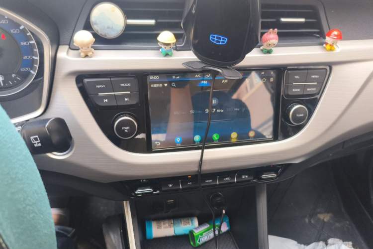 Used Geely Auto Vision X3 2019 Upgraded Model 1.5L CVT Prestige Version Audio And AC Panel