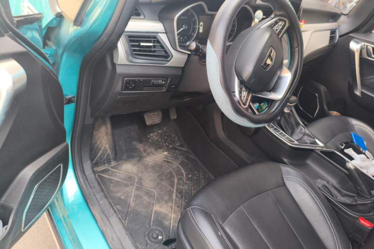 Used Geely Auto Vision X3 2019 Upgraded Model 1.5L CVT Prestige Version Driver Seat