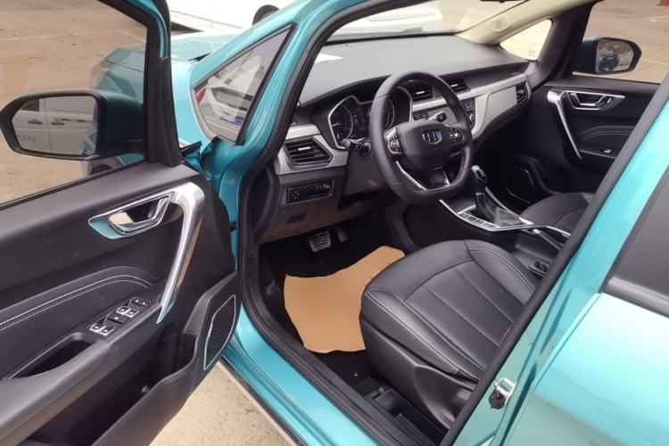 Used Geely Auto Vision X3 2019 Upgraded Model 1.5L CVT Elite Version Driver Seat
