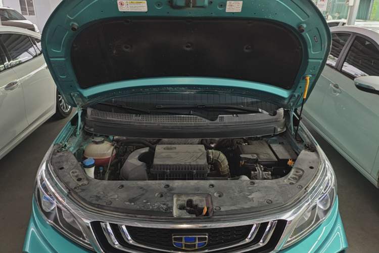 Used Geely Auto Vision X3 2019 Upgraded Model 1.5L CVT Prestige Version Engine Bay