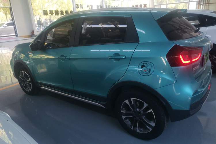 Used Geely Auto Vision X3 2019 Upgraded Model 1.5L Manual Elite Version Exterior 3