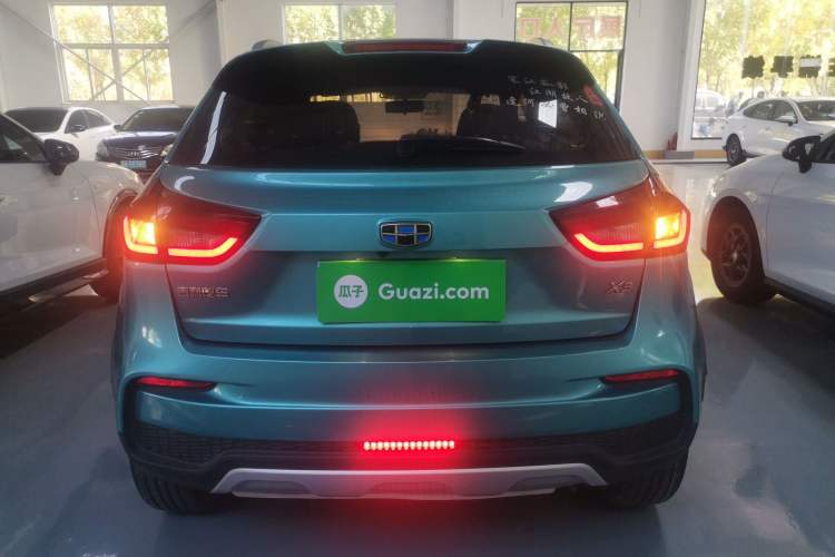 Used Geely Auto Vision X3 2019 Upgraded Model 1.5L Manual Elite Version Exterior 4