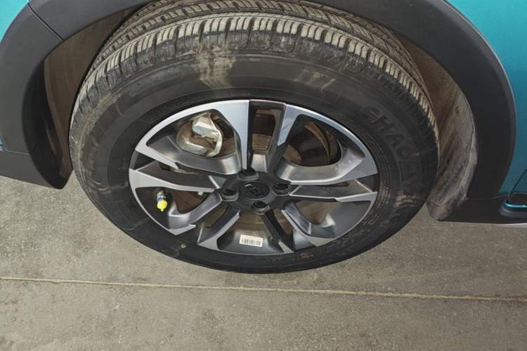 Used Geely Auto Vision X3 2019 Upgraded Model 1.5L CVT Prestige Version Exterior 4