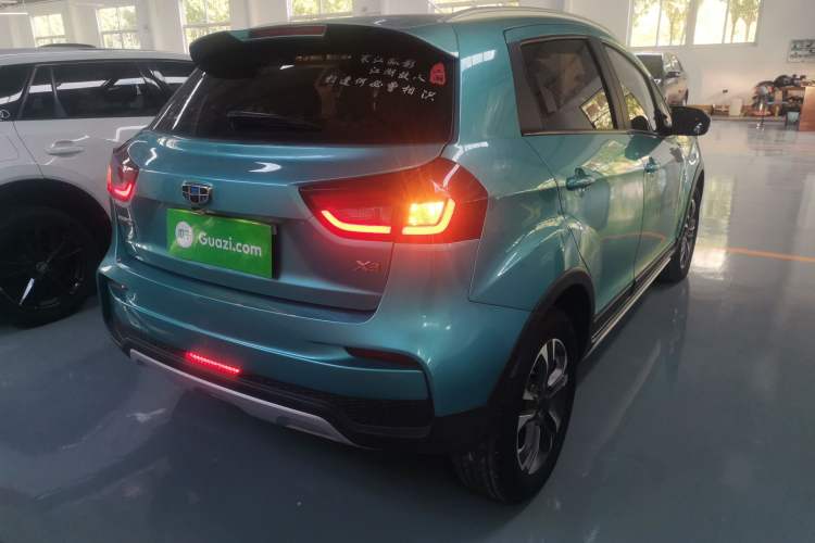 Used Geely Auto Vision X3 2019 Upgraded Model 1.5L Manual Elite Version Exterior 5