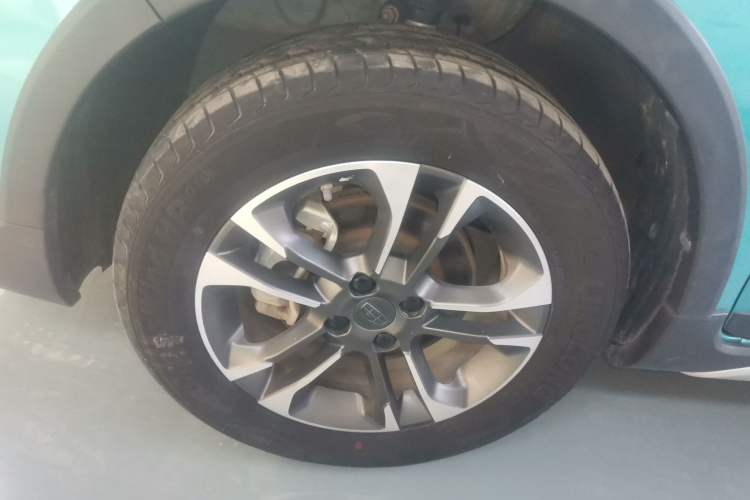 Used Geely Auto Vision X3 2019 Upgraded Model 1.5L Manual Elite Version Exterior 7