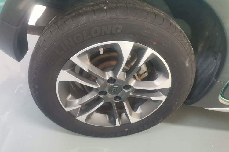 Used Geely Auto Vision X3 2019 Upgraded Model 1.5L Manual Elite Version Exterior 8