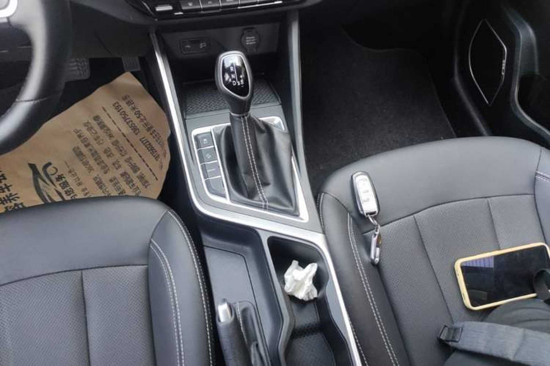Used Geely Auto Vision X3 2019 Upgraded Model 1.5L CVT Prestige Version Gear Lever