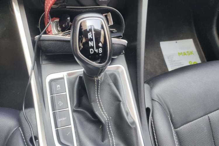 Used Geely Auto Vision X3 2019 Upgraded Model 1.5L CVT Prestige Version Gear Lever