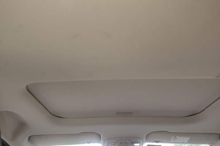Used Geely Auto Vision X3 2019 Upgraded Model 1.5L CVT Prestige Version Headliner
