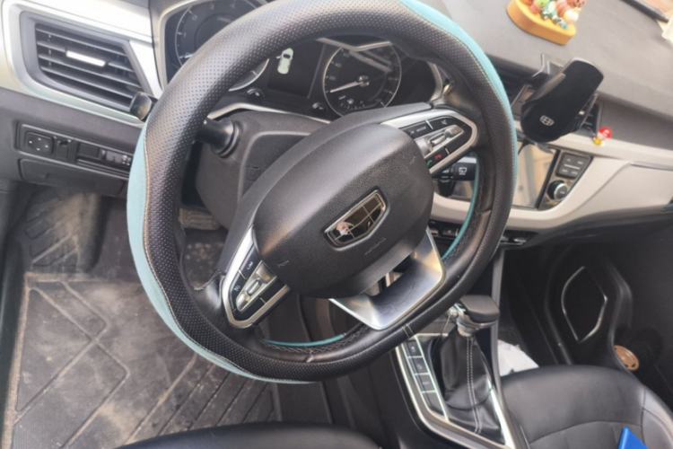 Used Geely Auto Vision X3 2019 Upgraded Model 1.5L CVT Prestige Version Interior 1