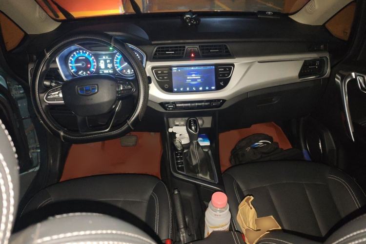 Used Geely Auto Vision X3 2019 Upgraded Model 1.5L CVT Prestige Version Interior 2