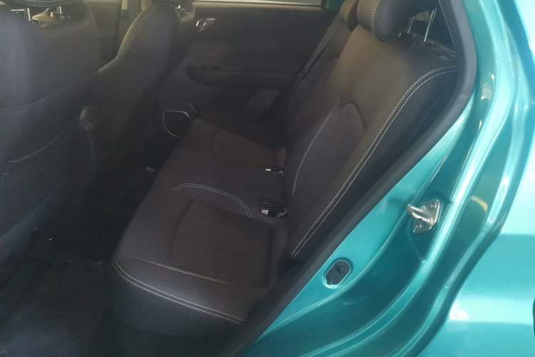Used Geely Auto Vision X3 2019 Upgraded Model 1.5L Manual Elite Version Interior 4