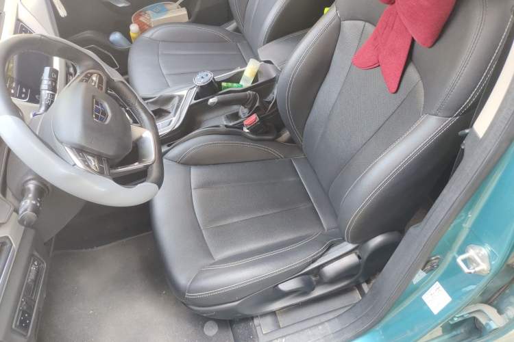 Used Geely Auto Vision X3 2019 Upgraded Model 1.5L CVT Prestige Version Left Front Seat