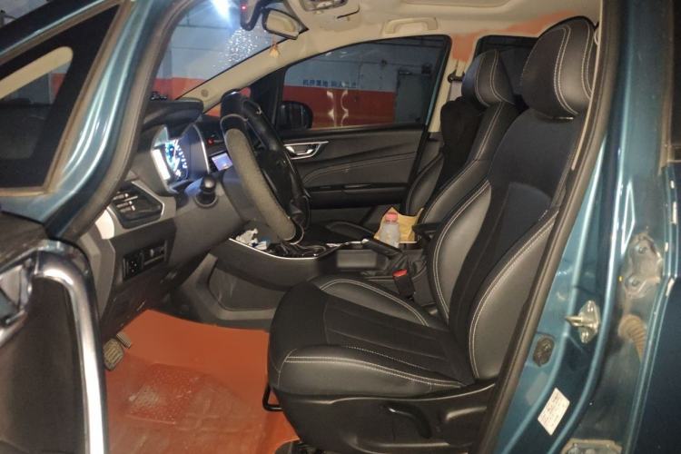 Used Geely Auto Vision X3 2019 Upgraded Model 1.5L CVT Prestige Version Left Front Seat