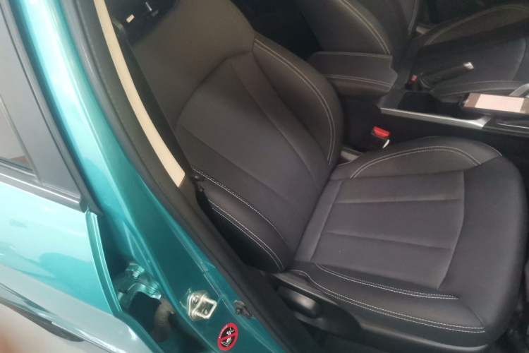 Used Geely Auto Vision X3 2019 Upgraded Model 1.5L Manual Elite Version Right Front Seat