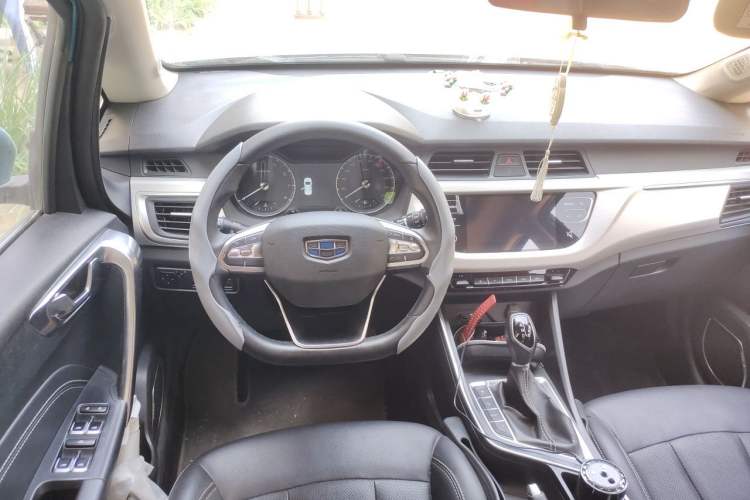 Used Geely Auto Vision X3 2019 Upgraded Model 1.5L CVT Prestige Version Steering Wheel