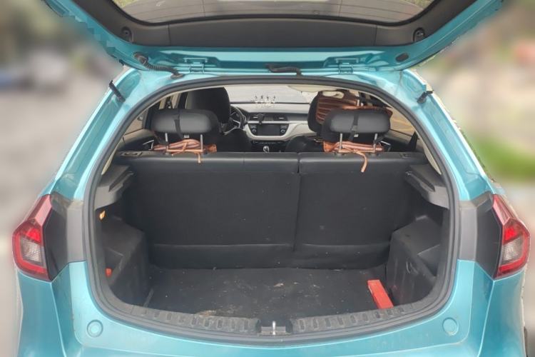 Used Geely Auto Vision X3 2019 Upgraded Model 1.5L CVT Prestige Version Trunk