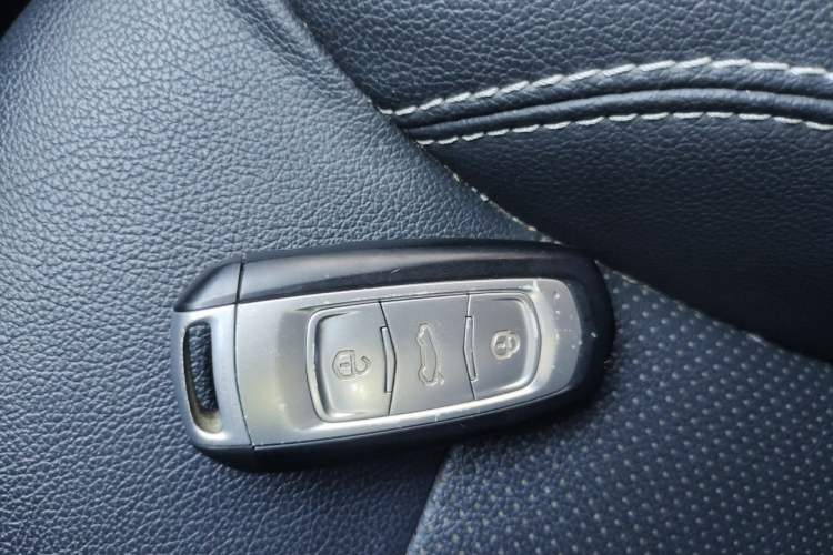 Used Geely Auto Vision X3 2019 Upgraded Model 1.5L CVT Prestige Version Vehicle Key