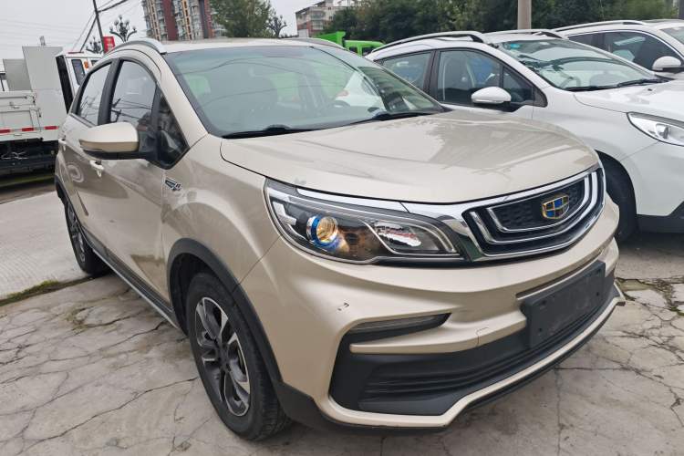 Used Geely Auto Vision X3 2019 Upgraded Model 1.5L CVT Prestige Version Front Right 45 Deg