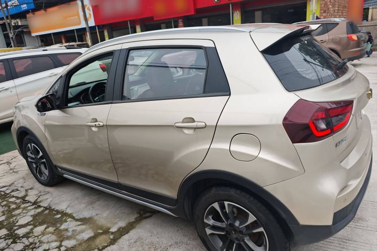 Used Geely Auto Vision X3 2019 Upgraded Model 1.5L CVT Prestige Version Left Side