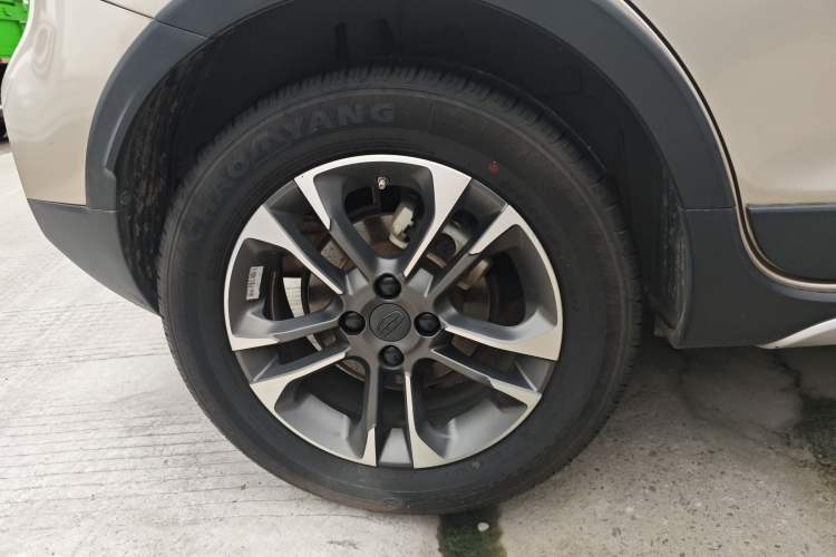 Used Geely Auto Vision X3 2019 Upgraded Model 1.5L CVT Prestige Version Right Rear Wheel Hub